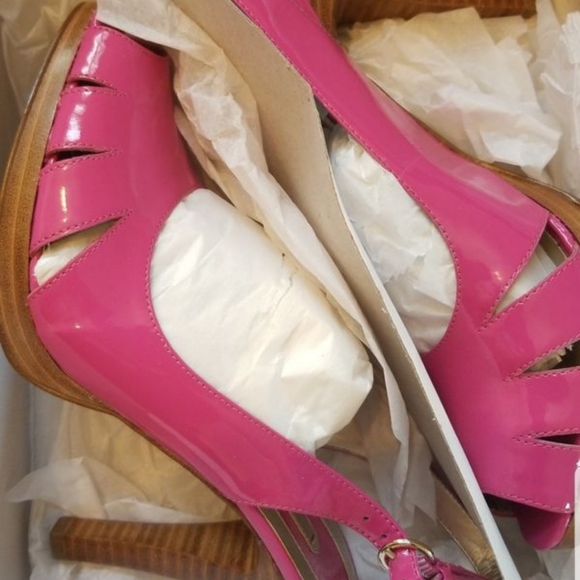 Dress shoe worn once - Picture 1 of 2